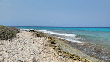 Good snorkeling but hard to get into