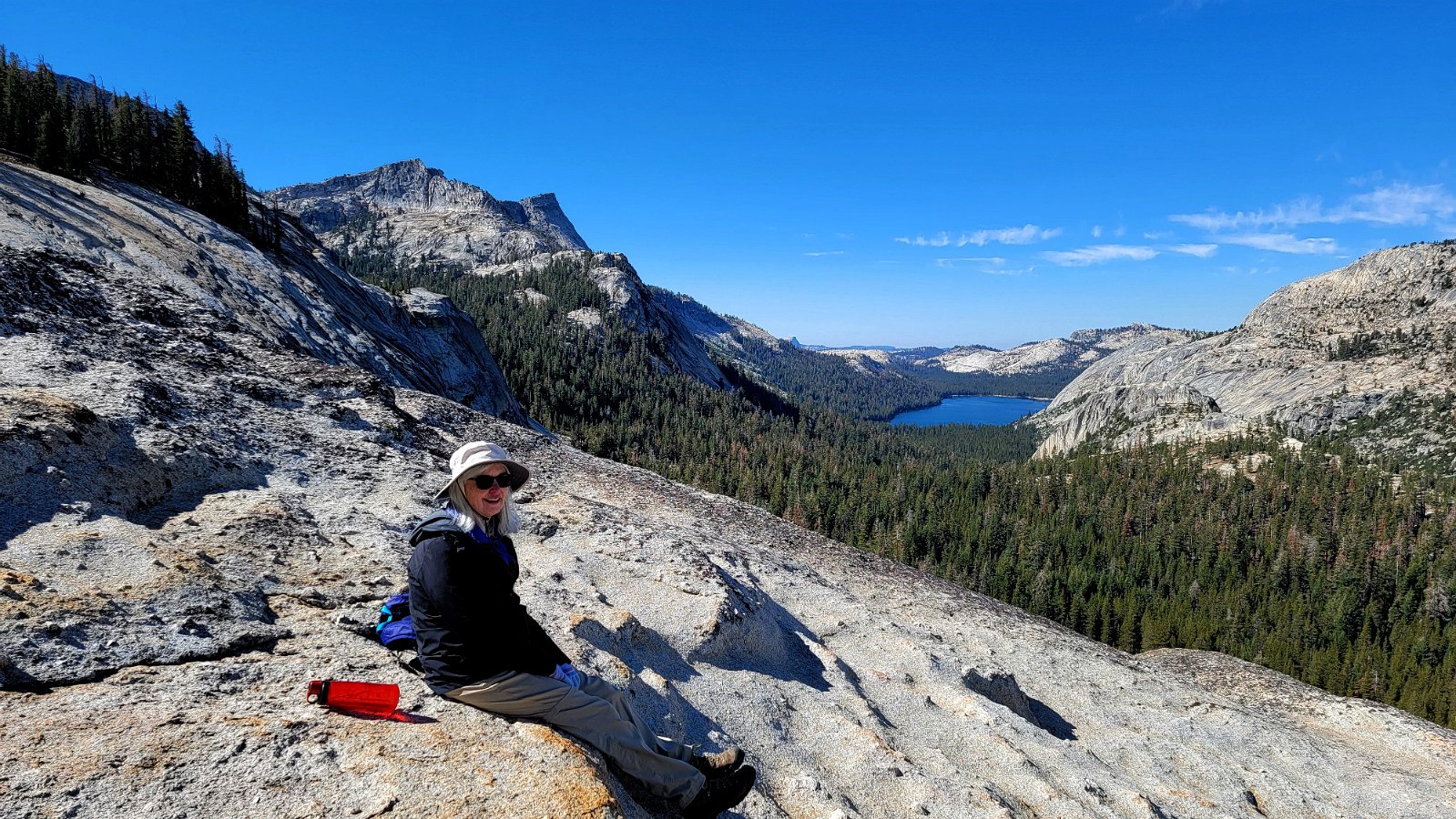 View of Tenaya Lake at 1.0 miles